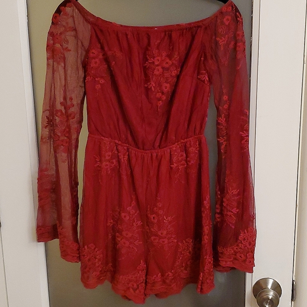 Maroon Floral Lace Romper Sz S by Love & and Other Things